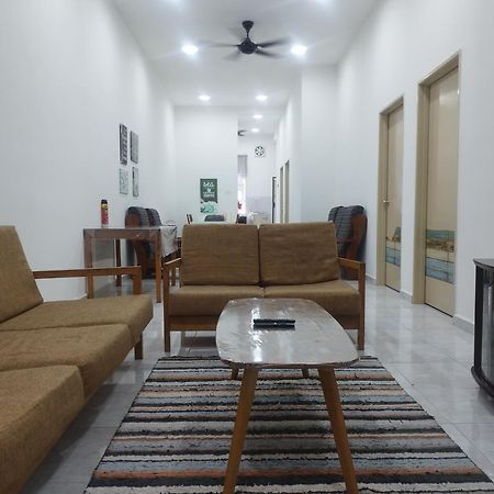 Homestay Batu Pahat, Bushra Eksteriør bilde