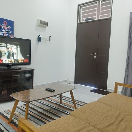 Homestay Batu Pahat, Bushra Eksteriør bilde