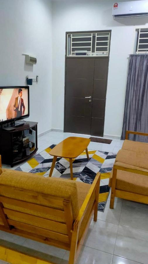 Homestay Batu Pahat, Bushra Eksteriør bilde